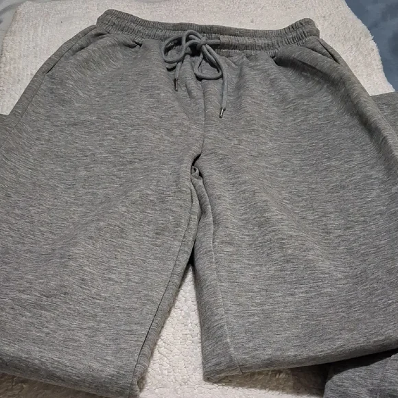 Katch Me 2 Piece Sweat Set - Picture 5 of 10